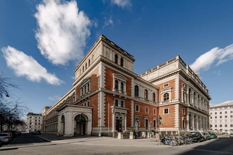 Vienna: Mozart & Strauss Classical Concert at Börse Palace - Who will enjoy this most