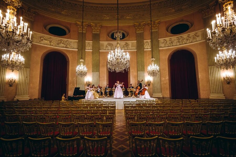 Vienna: Mozart & Strauss Classical Concert at Börse Palace - Opera singers and ballet make the evening more lively