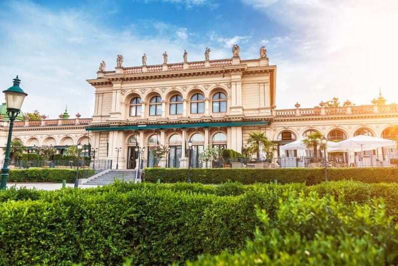 Vienna: Old Town Highlights Private or Group Walking Tour - Who will get the most from this walk