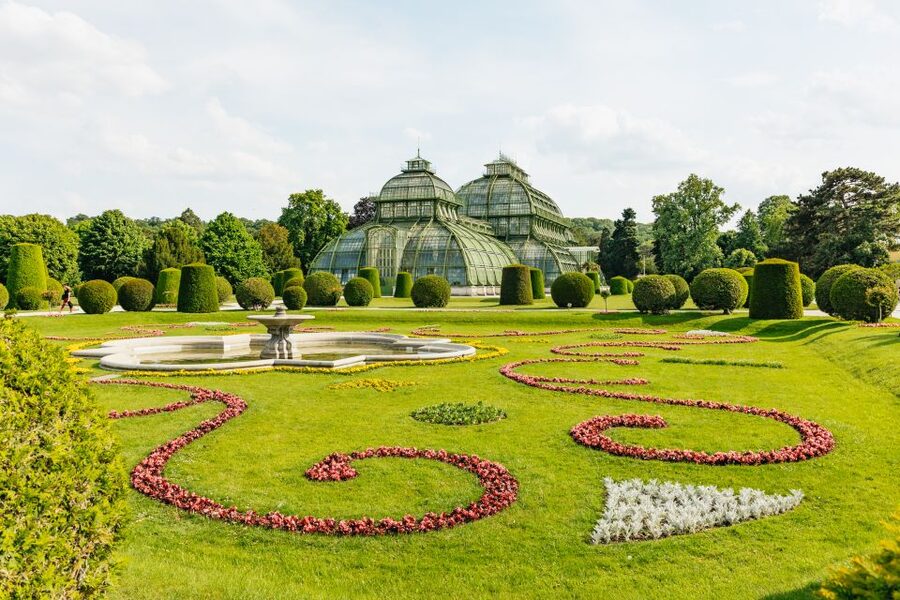 Vienna: Panorama Train Tickets to explore Schönbrunn Palace - Who will get the most from this ride?