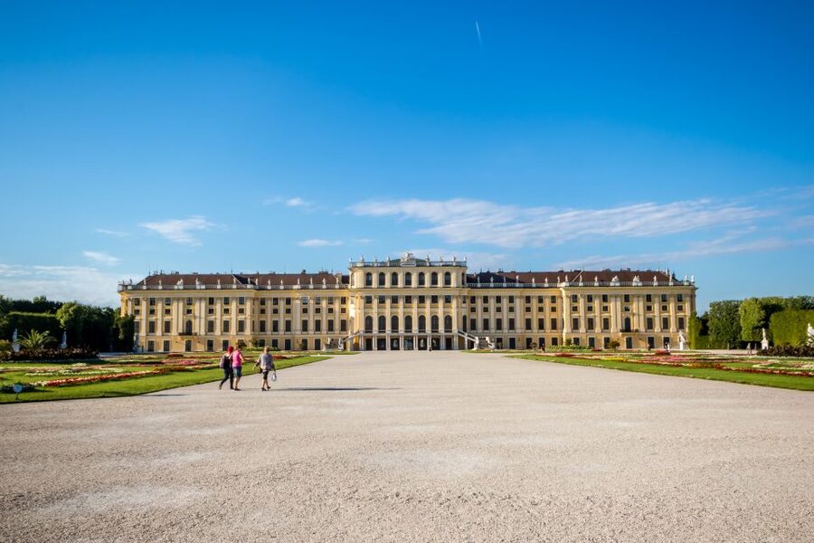 Vienna PASS: All incl. Sightseeing Pass for 85+ Attractions - Planning the hop-on hop-off bus routes