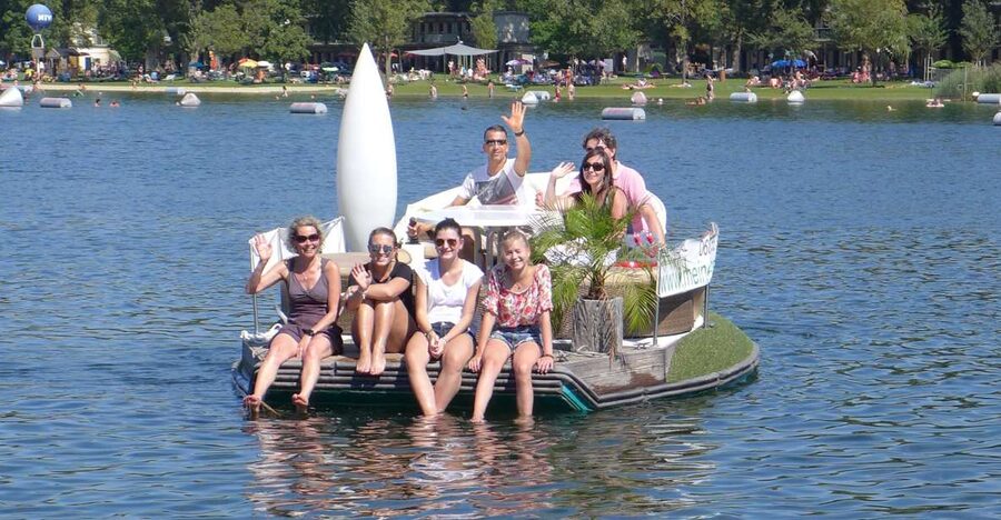 Vienna: Private Floating Island E-Boat Rental on Danube - Why the Electric Boat Matters