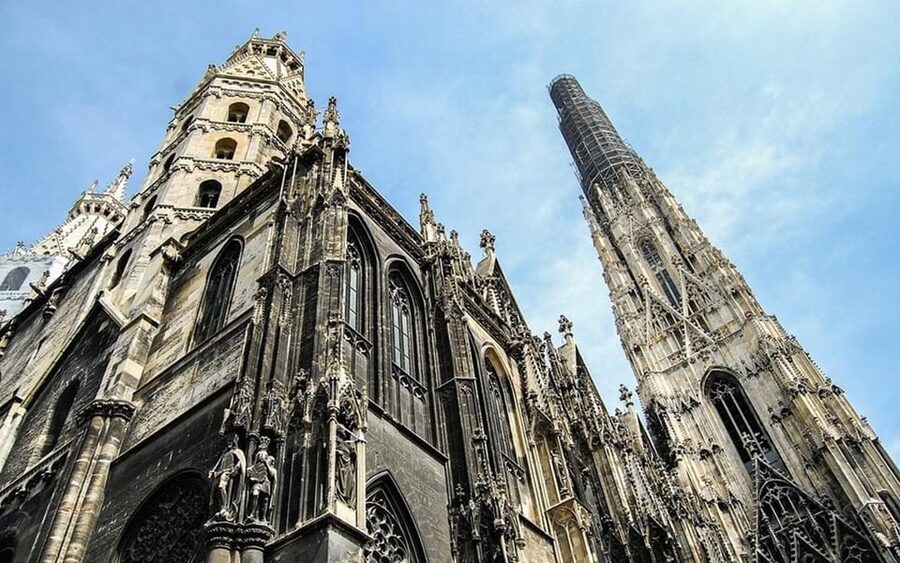 Vienna: Private Half-Day Sightseeing Tour - St. Stephen’s Cathedral in the heart of the city