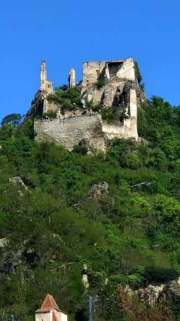Vienna: Private Wachau tour to Dürnstein and Melk - The Short Drive Toward Melk