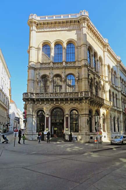 Vienna: Private Walking Tour of the Historic Center - What $56 buys you