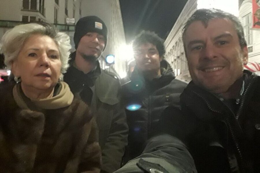Vienna: Private Walking Tour with a Guide - Meeting in central Vienna and setting the route