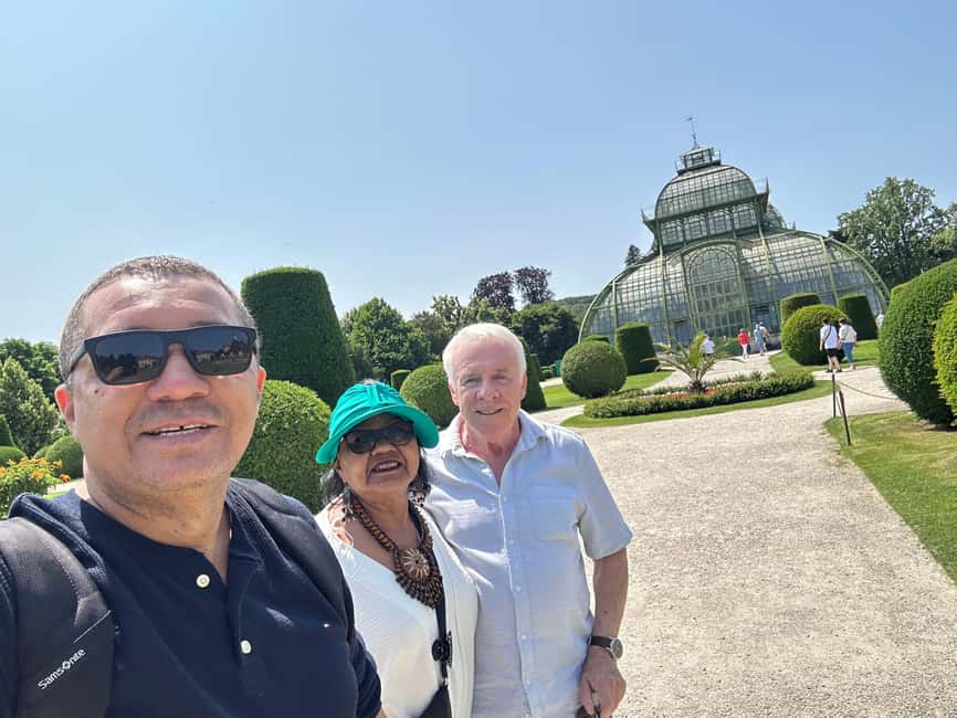 Vienna: Private Walking Tour with a Local Guide - How the guides shape the experience