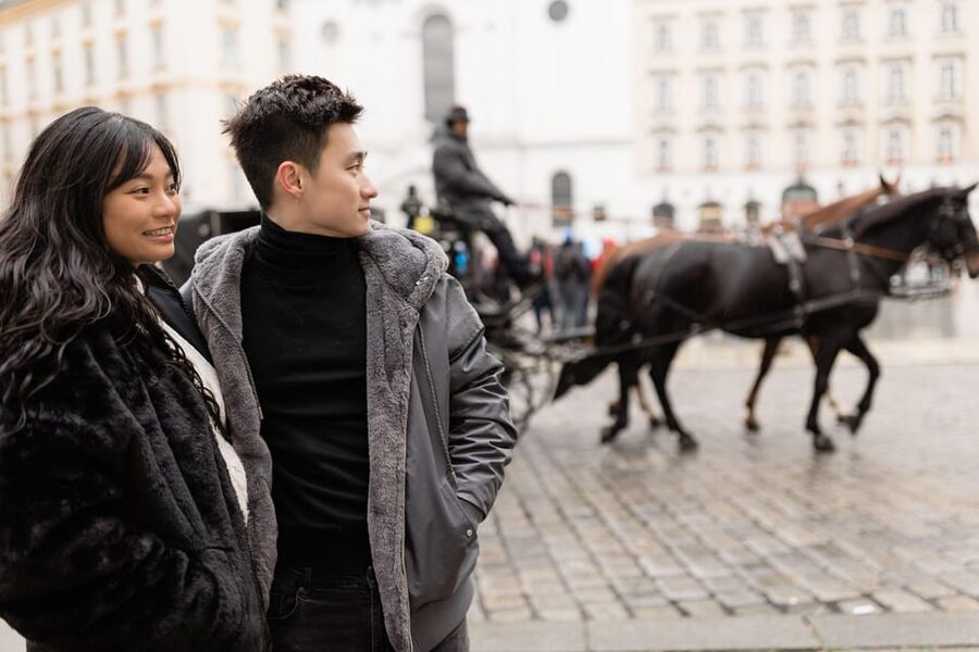 Vienna: Professional Photoshooting - Burggarten brings a softer setting