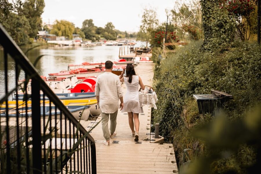 Vienna: Retro Boat Tour on the Danube River with Picnic - Should you book the Old Danube retro boat?