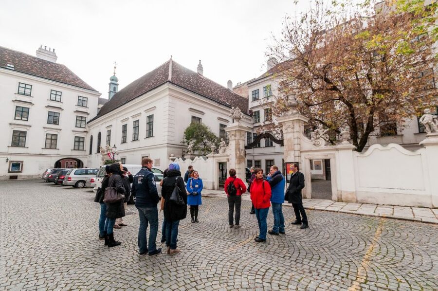 Vienna: Romantic Old Town 2-Hour Discovery Tour - Key points to know before booking