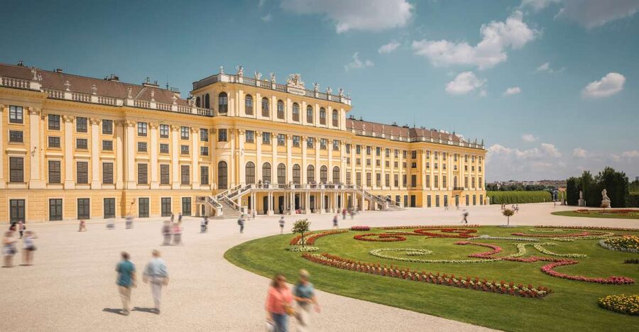 Vienna: Schönbrunn Palace Entry Ticket and Wine Tasting - Schönbrunn’s Grand Tour from 2:15 to 3:15