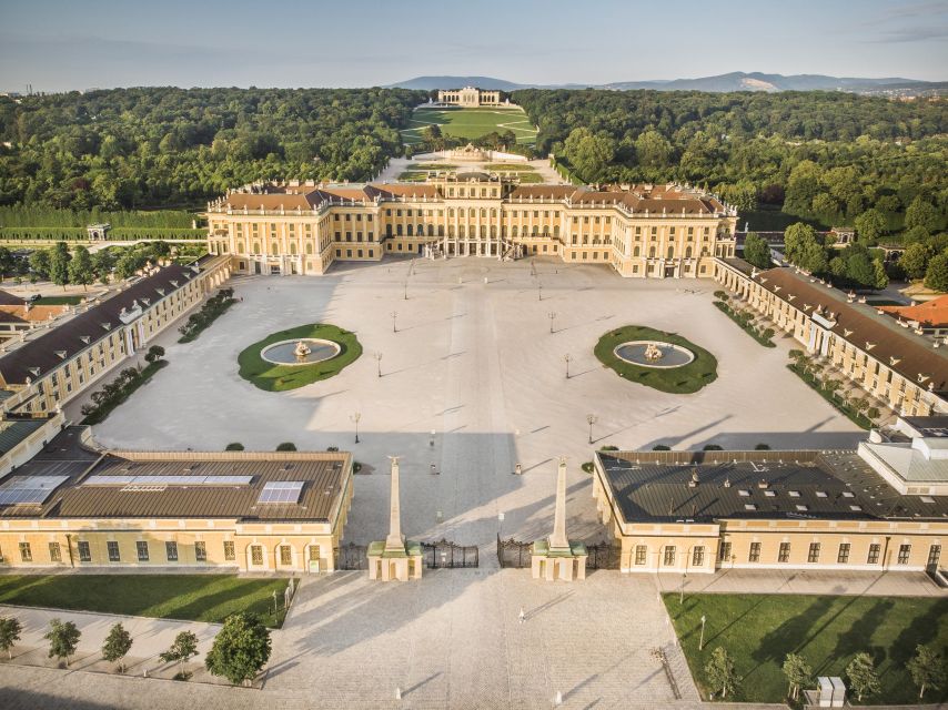 Vienna: Schönbrunn Palace Entry Ticket with Lunch - The noon and 1 p.m. schedules
