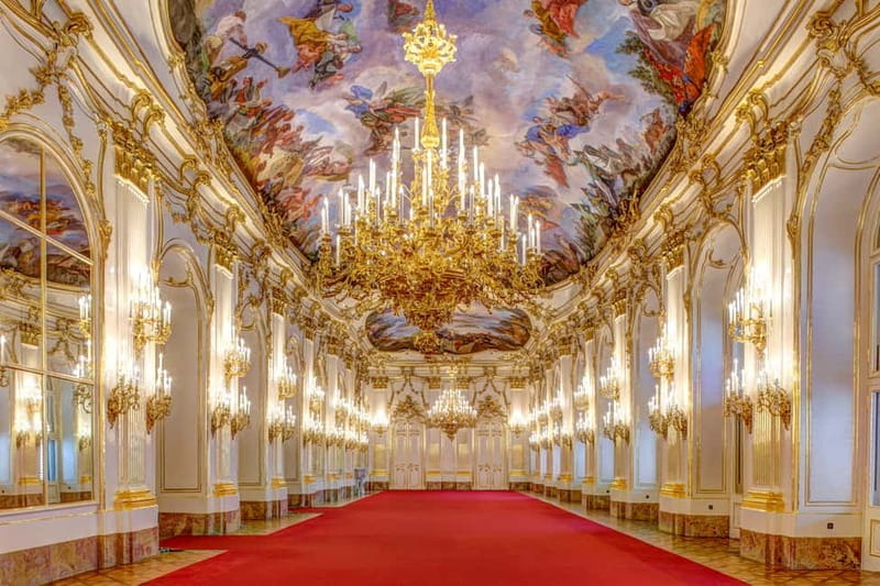 Vienna: Schönbrunn Palace Evening Tour, Dinner and Concert - Key points to know before booking
