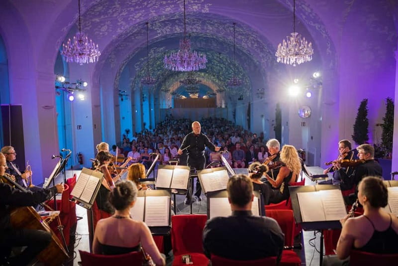 Vienna: Schönbrunn Palace Evening Tour, Dinner and Concert - Choosing Category A or VIP seating