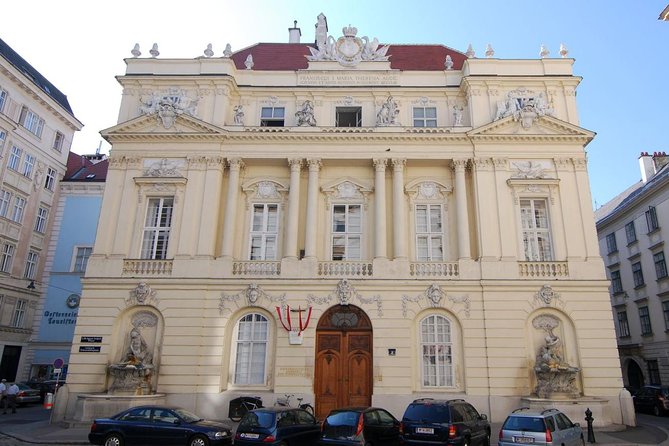 Vienna Secrets Walking Tour to Backyards and Mysterious Locations - Why Vienna’s backyards tell a different story
