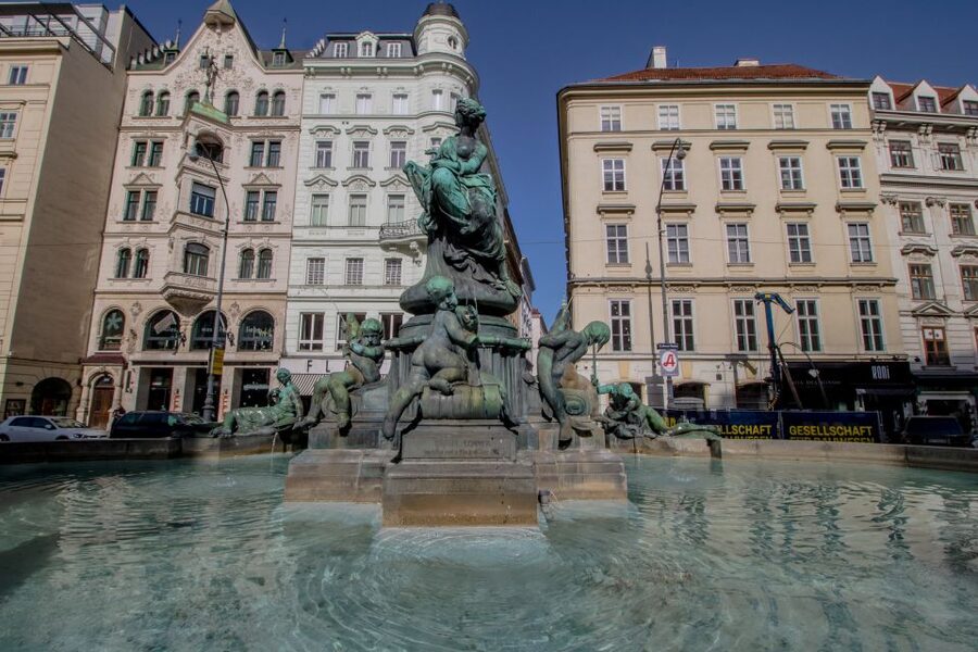 Vienna: Self-Guided Audio Walking Tour on Your Phone - Karlskirche and Vienna’s Baroque style