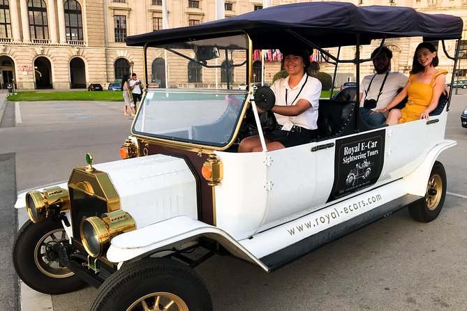 Vienna: Silver Tour (30 min) Vienna City Center Sightseeing Tour - The Hofburg puts Vienna’s story in one place