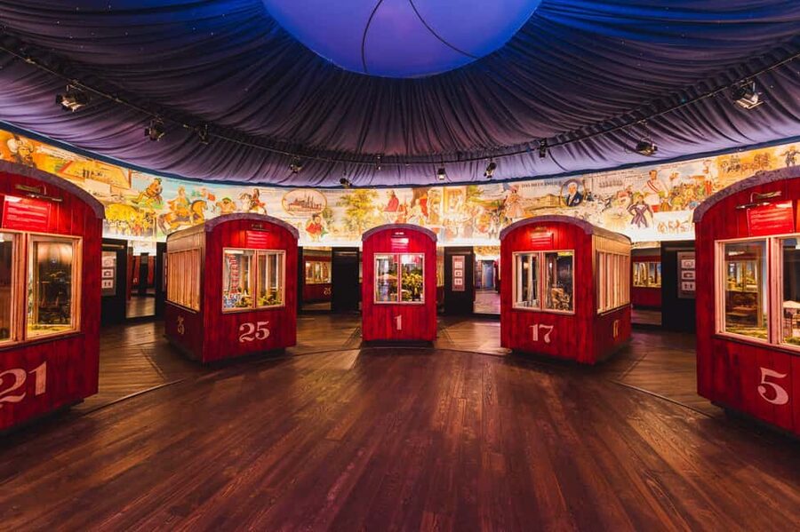 Vienna: Skip-the-cashier-desk-line Giant Ferris Wheel Ride - What happens during the 12 to 15 minute ride