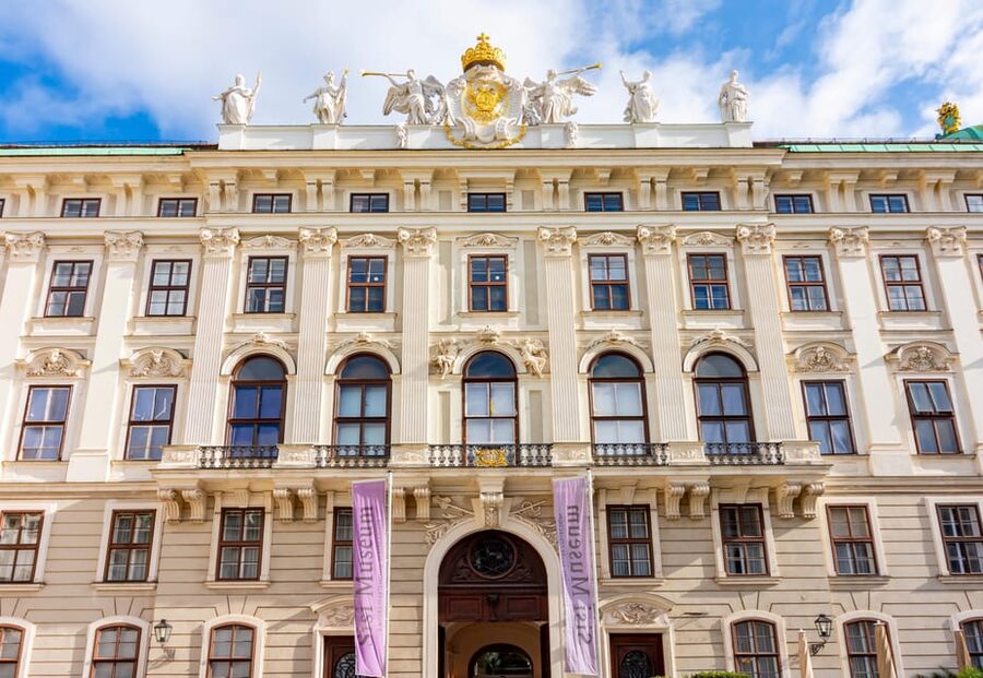 Vienna: Skip-the-Line Hofburg and Empress Sisi Museum Tour - Passing the Spanish Riding School