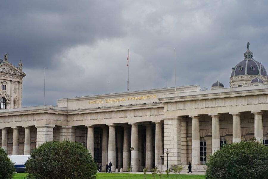 Vienna: Skip-the-Line Hofburg and Empress Sisi Museum Tour - What the $55 price gets you