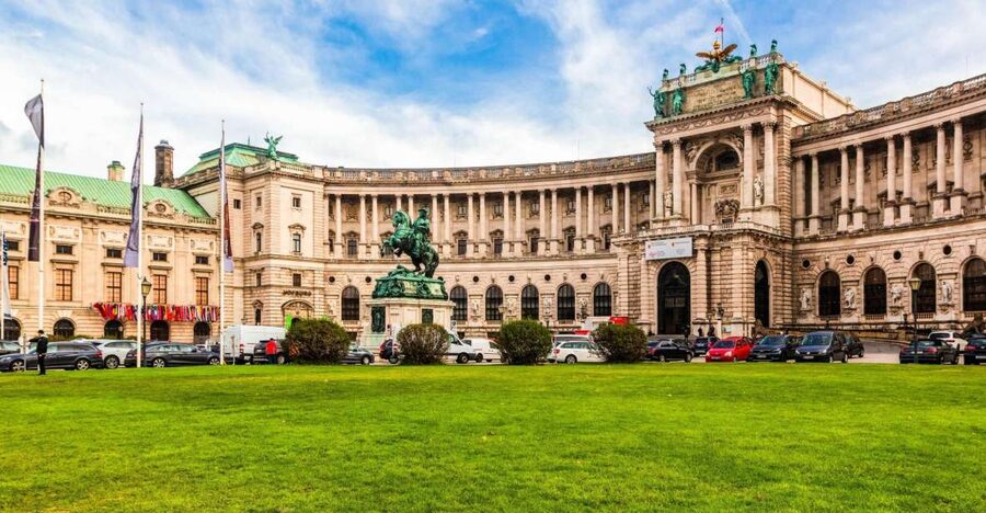Vienna: Skip-the-Line Hofburg Ticket & Sisi Museum Tour - Why the Hofburg Palace works best with a guide