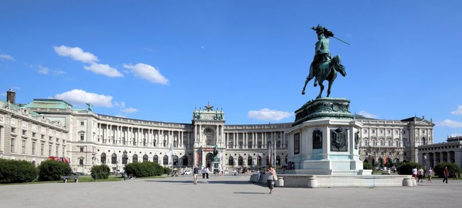 Vienna: Skip-the-Line Hofburg Ticket & Sisi Museum Tour - Entering the Hofburg with a reserved time slot