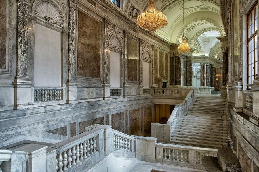 Vienna: Skip-the-Line Hofburg Ticket & Sisi Museum Tour - Who will enjoy this Hofburg visit most?