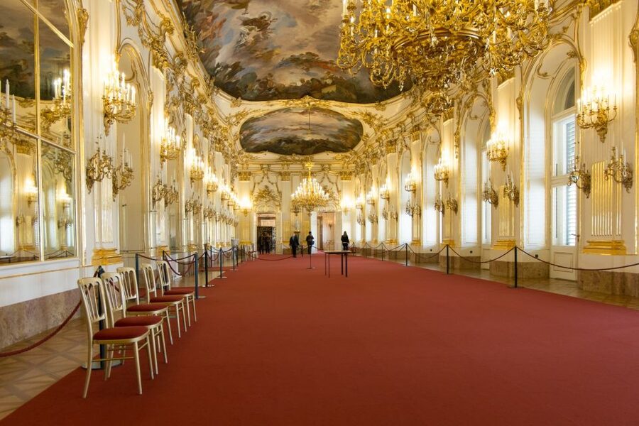 Vienna: Skip-the-Line Schönbrunn Palace & Gardens Tour - Should you book it?
