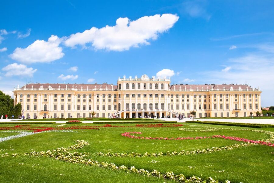 Vienna: Skip-the-Line Schonbrunn Palace Private Tour - Who should book this Schönbrunn tour?