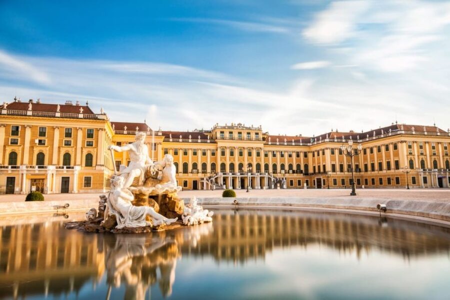Vienna: Skip-the-Line Schonbrunn Palace Private Tour - Entering the palace through the 24-room Highlight Tour