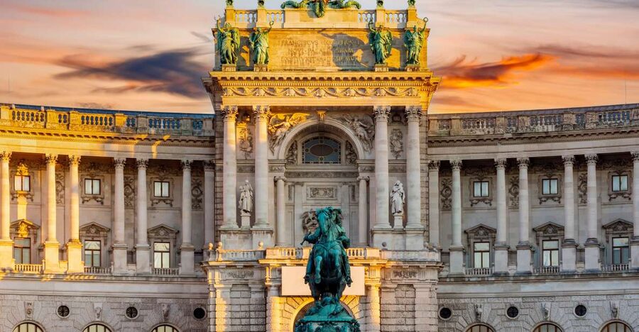 Vienna: Skip-the-Line Sisi Museum, Hofburg and Gardens Tour - The Imperial Apartments: royal rooms with private problems