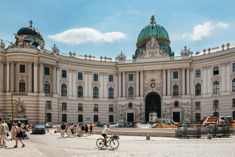 Vienna: Spanish Riding School Guided Architectural Tour - Photography rules and the best things to remember
