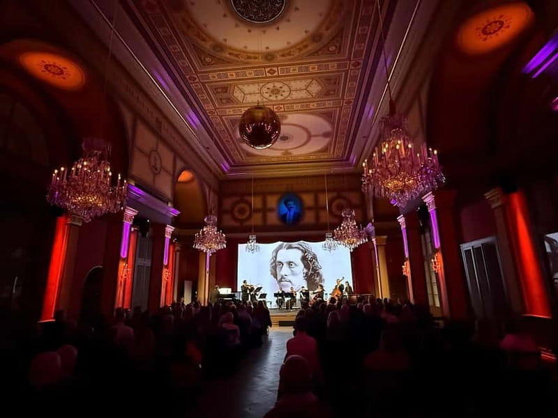 Vienna: Strauss Classical Concert with Soprano & Light Show - 8:00 PM in the octagon with Austrian sparkling wine