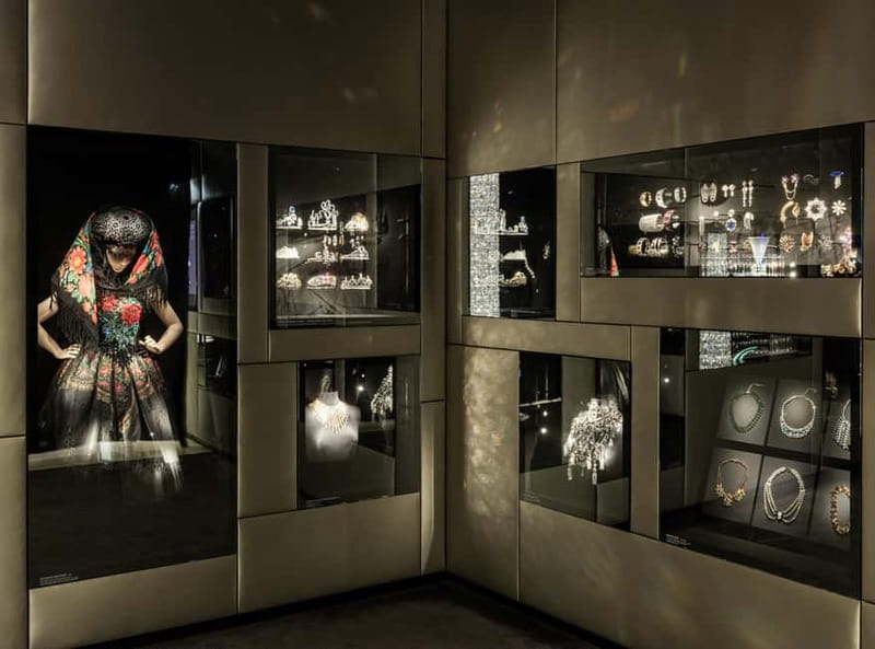 Vienna: Swarovski DIY Workshop Experience - Why the Small Group Matters