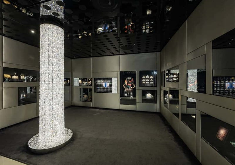 Vienna: Swarovski DIY Workshop Experience - Families, Accessibility, and Language