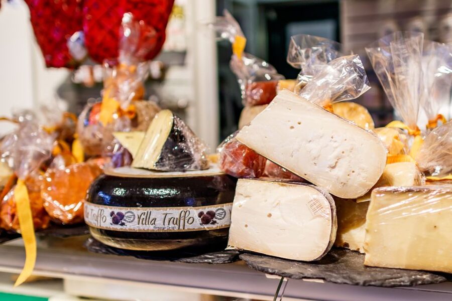 Vienna: Typical Austrian Food Tour with Coffee House Visit - The final butcher stop