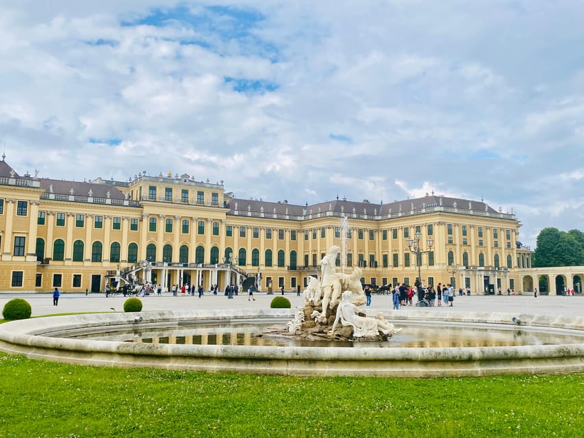 Vienna: UNESCO Schönbrunn Palace Guided Tour with Entry - The Italian Guide Makes the Difference
