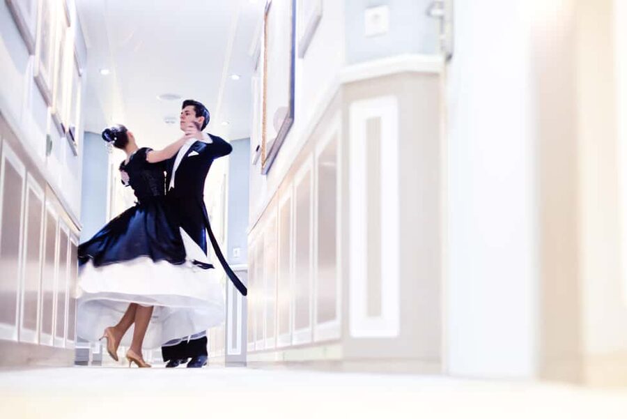 Vienna: Viennese Waltz Workshop for Couples - What to wear and what to bring