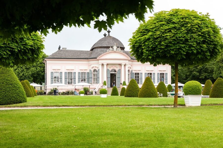 Vienna: Wachau Valley, Melk Abbey Tour with Danube Boat Trip - The summer Danube cruise