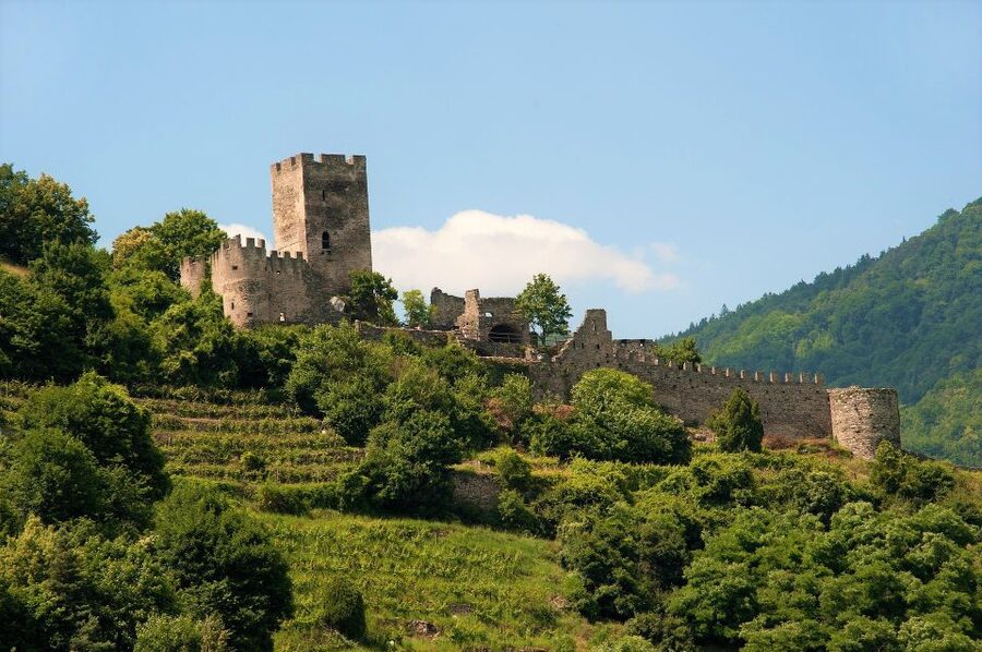 Vienna: Wachau Valley Private Kayak and Wine Tour - Spitz turns the river trip toward wine