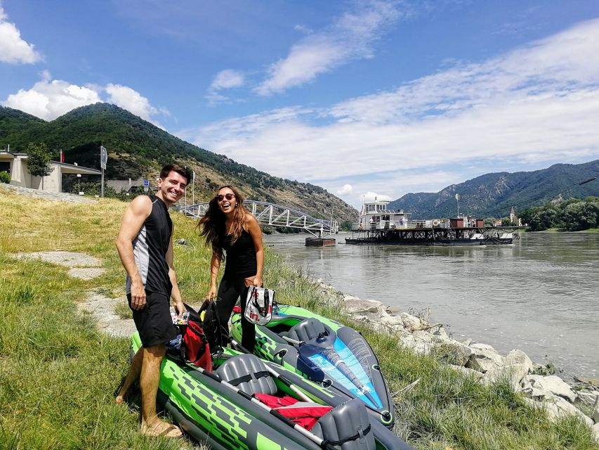 Vienna: Wachau Valley Private Kayak and Wine Tour - A second paddle through the vineyard slopes