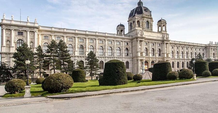 Vienna: Walking Tour of the Historic Ringstrasse - Vienna’s Ring begins where the city walls once stood