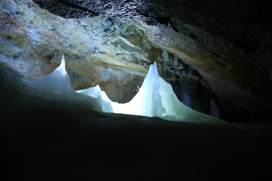 Werfen Ice Caves Private Tour - What to pack for the mountain and the ice