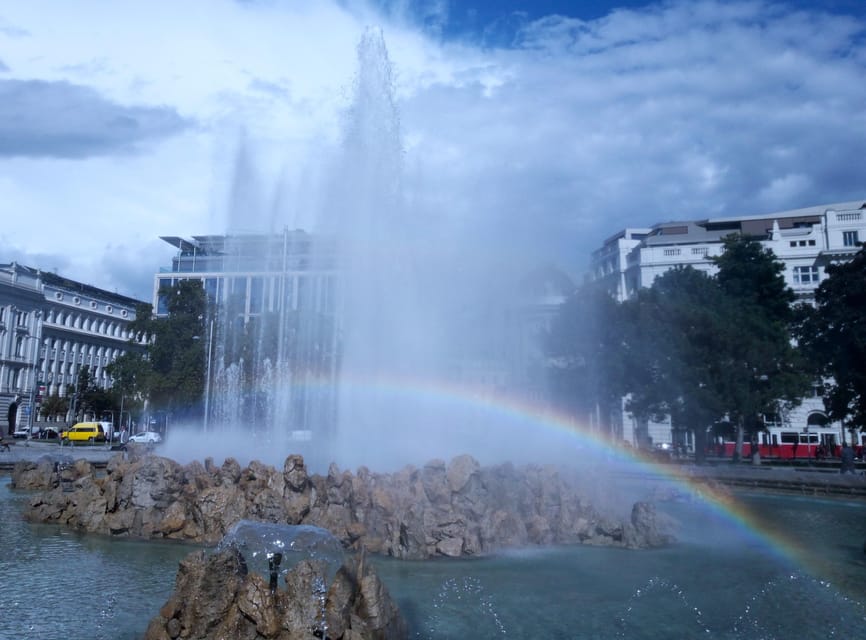 Wien: Tours with locals by public transport & walking - Hofburg and the central city