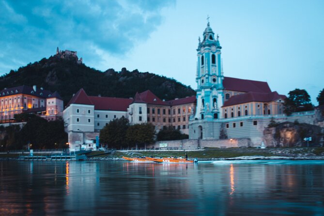 Wine tasting on traditional wooden boats in Wachau Valley - The captains make the difference