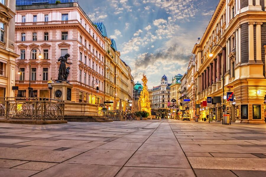 World War II History Vienna Old Town Private Walking Tour - What the private format adds