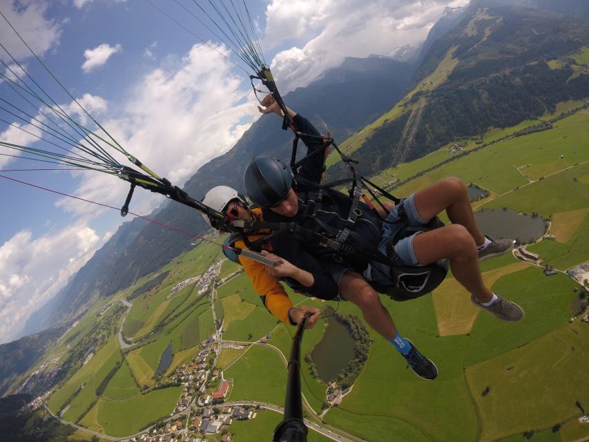 Zell am See: Paragliding Tandem Flight - Winter flying in ski clothes